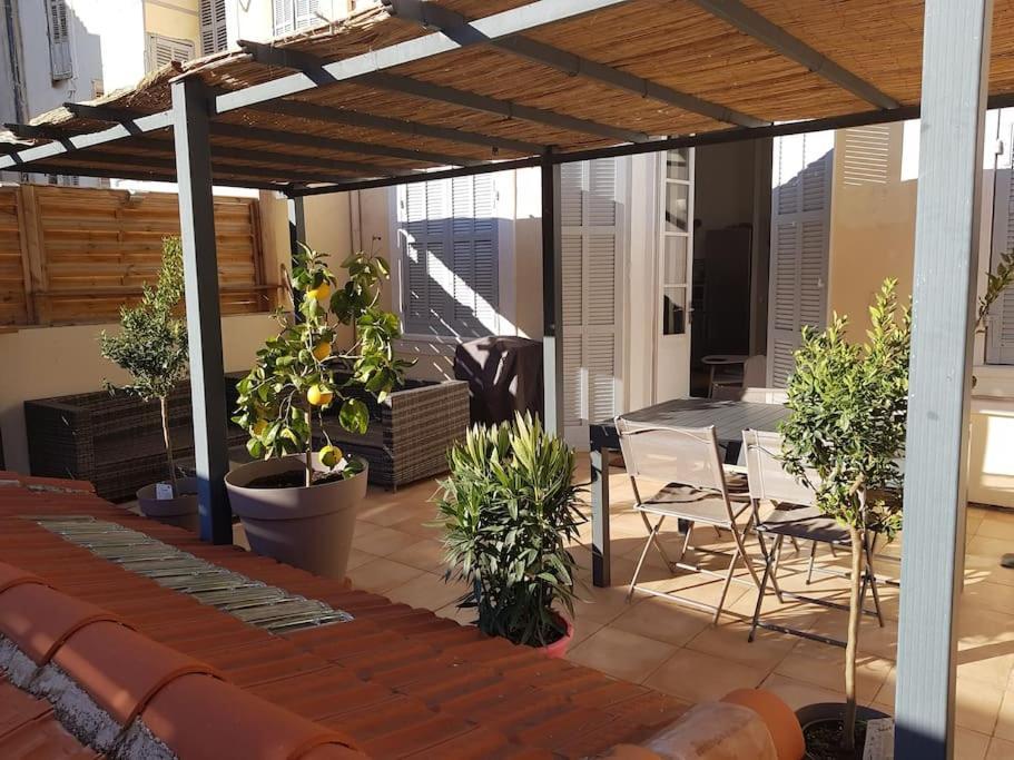 Superbe 2 Pieces Avec Grande Terrasse, Classe *** Marseille Bagian luar foto