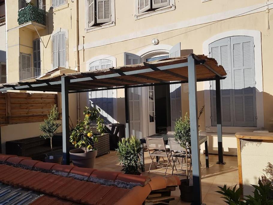 Superbe 2 Pieces Avec Grande Terrasse, Classe *** Marseille Bagian luar foto