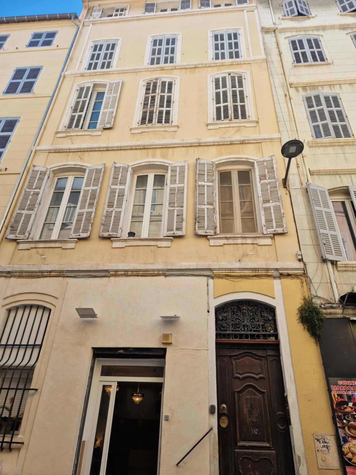 Superbe 2 Pieces Avec Grande Terrasse, Classe *** Marseille Bagian luar foto