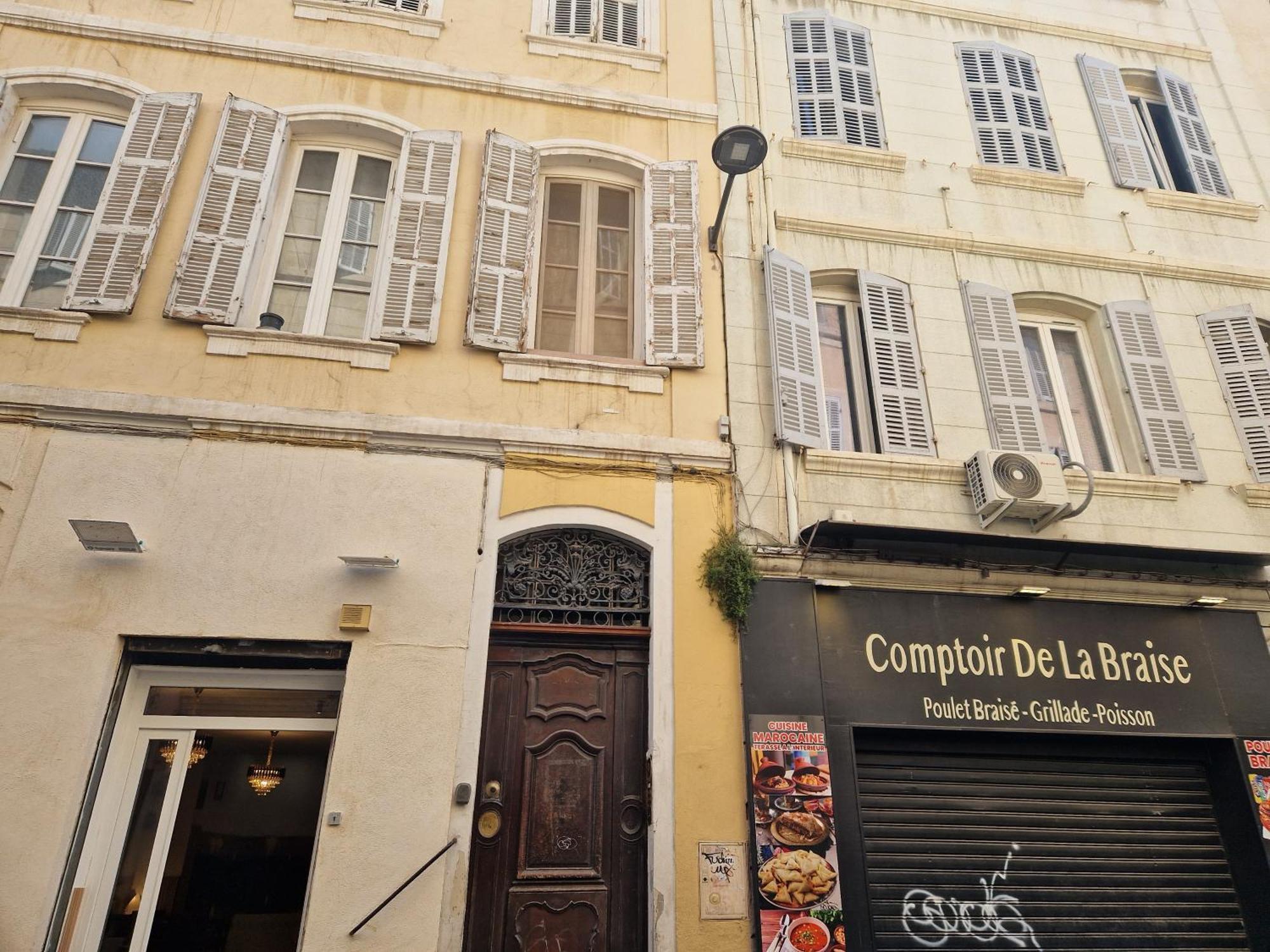 Superbe 2 Pieces Avec Grande Terrasse, Classe *** Marseille Bagian luar foto