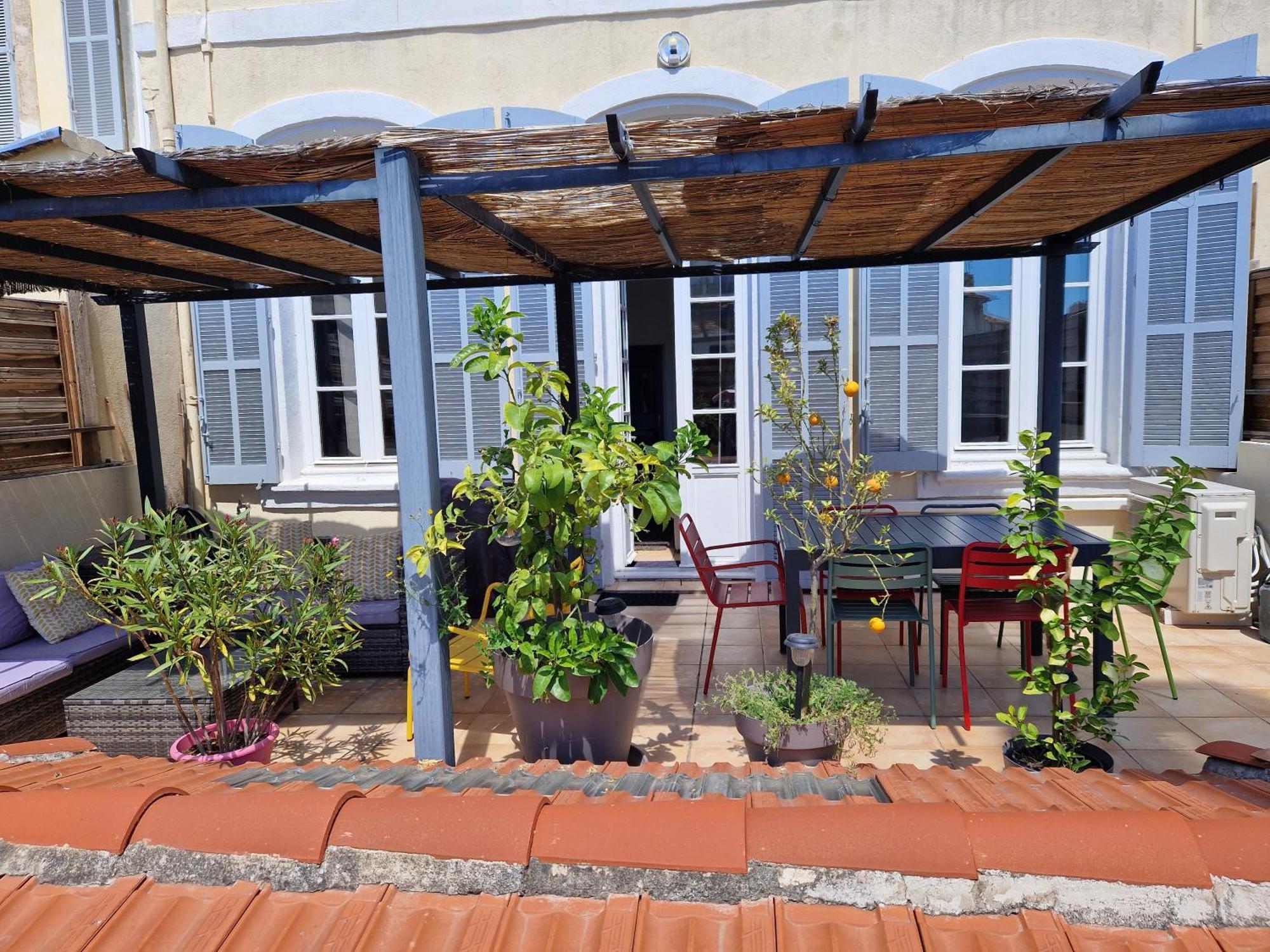 Superbe 2 Pieces Avec Grande Terrasse, Classe *** Marseille Bagian luar foto